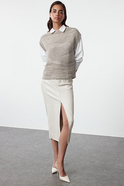 Trendyol Collection Трикотажен пуловер с кръгло деколте с камъни - TWOAW25SV00025