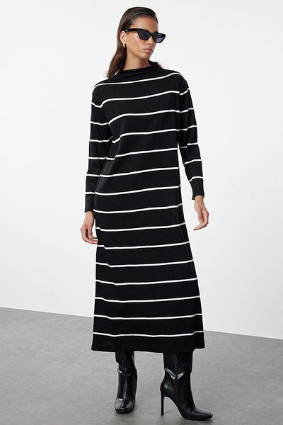 Trendyol Modest Ριγέ Μαύρο Πλεκτό Φόρεμα - Σταντ γιακά Tctaw25eb00033