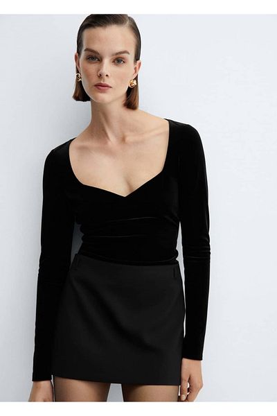 MANGO Woman Low-cut Velvet T-Shirt
