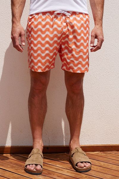 AC&Co / Altınyıldız Classics Gemusterte, schnell trocknende Badeshorts für Herren in Standard-Passform in Weiß und Orange mit normalem Schnitt