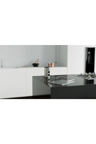 metalline ® tower-line Bas-aç Masaüstü Priz Kutusu Usb-a , Usb-c - Siyah