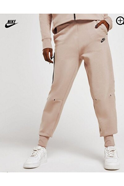 Nike Sportswear Tech Fleece
Jogger Eşofman Altı