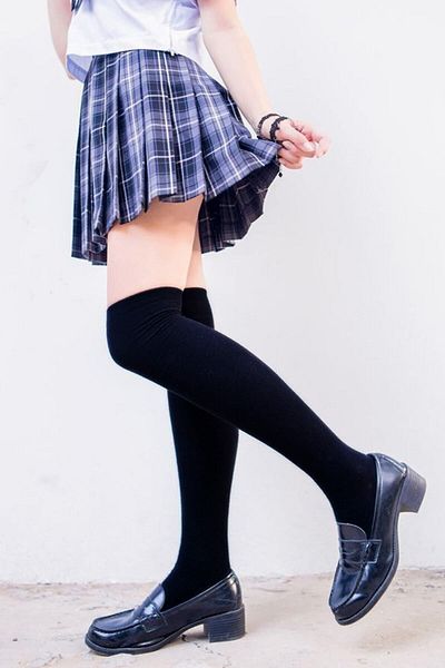 Design Socks Дамски обикновени памучни високи чорапи до коляното Черни - Шарени чорапи