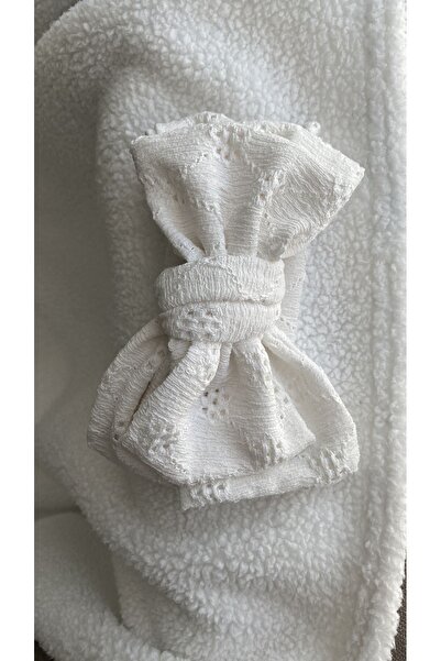 ALYA White big bow scallop baby bandana with adjustment compatible with age zero