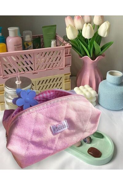 the chanta حقيبة مكياج من قماش الجينز ذات تأثير وردي أرجواني مقاس كبير