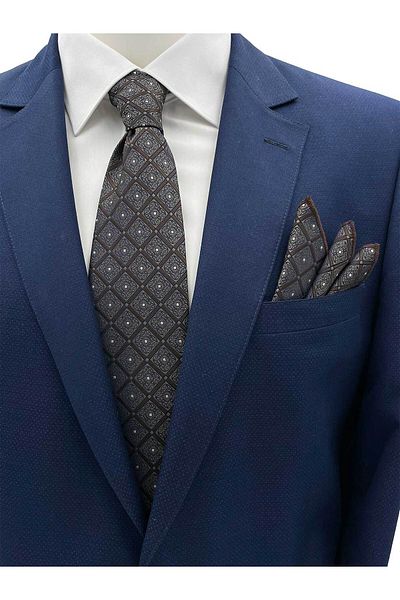 Brianze Brown Square Patterned Tie and Handkerchief Set