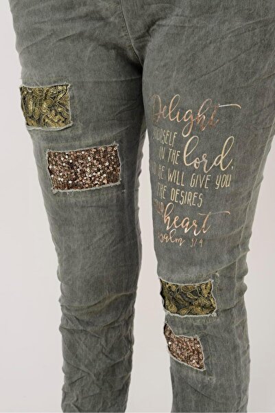 Genel Markalar 21228 PAYET DETAYLI YAZI BASKILI GABARDİN PANTOLON