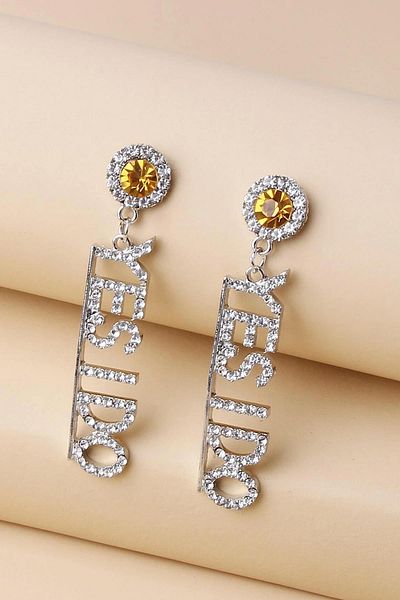 New Obsessions أقراط Veda Bridesmad Favor - Yes I Do العازبة