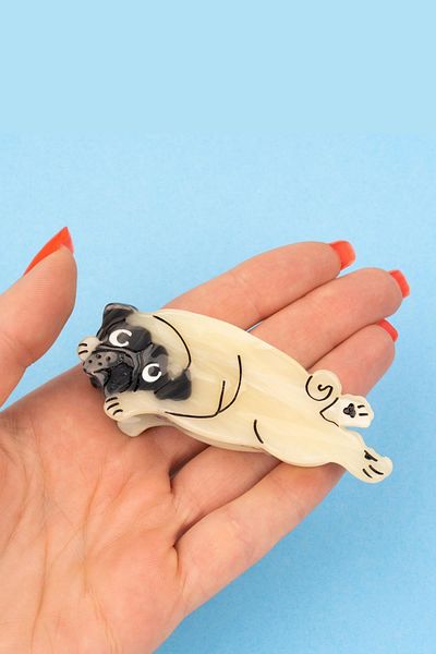 New Obsessions Πόρπη με κοκάλινο κοκάλι Pug Puppy Luxury