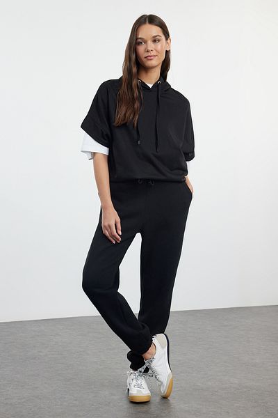 Trendyol Collection Czarna, oversize'owa, cienka, dzianinowa bluza z kapturem - TWOAW25SW00006