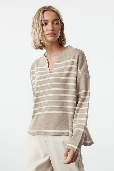 Trendyol Collection Pulover de tricotaj cu dungi late bej - Detaliu guler TWOAW25KZ00024