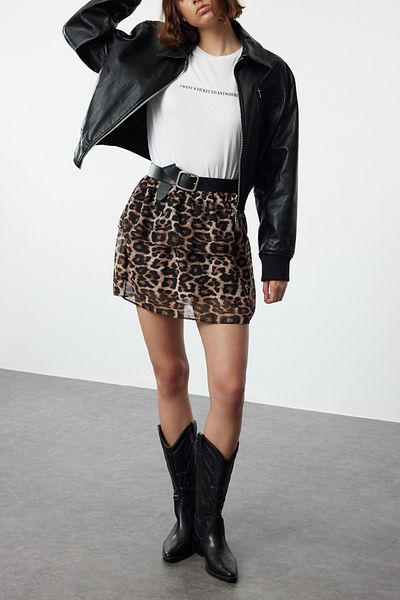 Edit by Trendyol Nariasená minisukňa s leopardím vzorom - hnedá TEDAW25ET00004