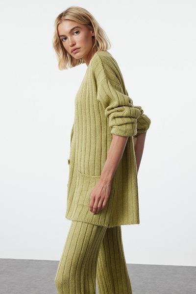 Trendyol Collection Olajzöld Wide Fit puha kötöttáru szett - TWOAW22AU0128