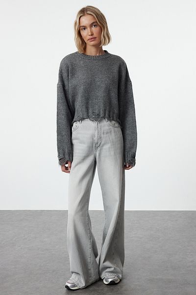 Trendyol Collection Puha textúrájú antracit kötött pulóver - szuper széles szabású, vágott TWOAW24KZ00319