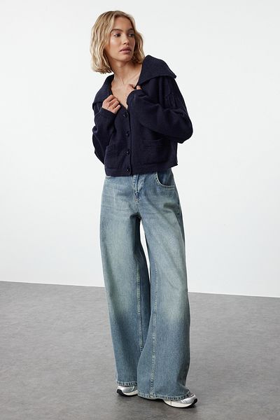 Trendyol Collection Темно-синій відкладний комір укорочений светр кардиган широкої форми з м'якою текстурою TWOAW25HI00040