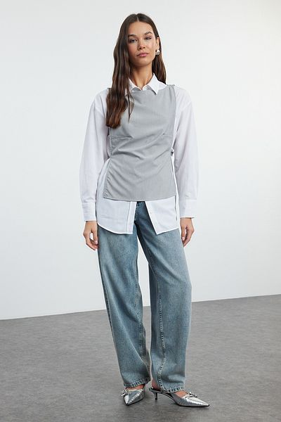 Trendyol Collection Šedá tkaná halenka bez rukávů – detail boční kravaty, TWOAW25BZ00129