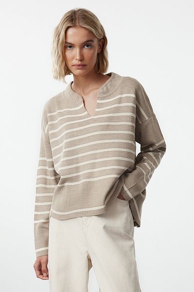 Trendyol Collection Pulover de tricotaj cu dungi late bej - Detaliu guler TWOAW25KZ00024