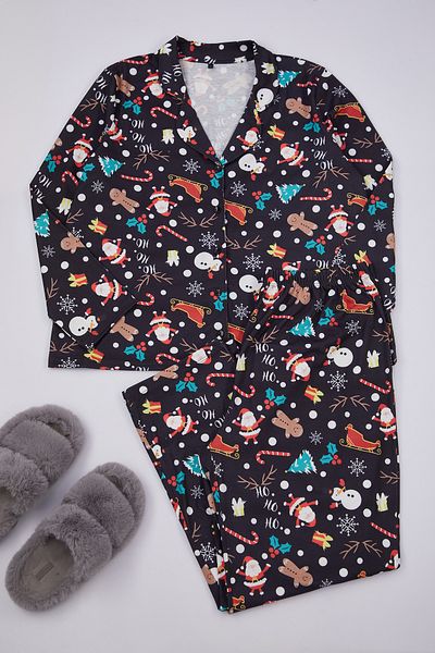Trendyol Curve New Year's Themed Black Knitted Pajamas Set - Shirt Collar TBBAW24AI00024
