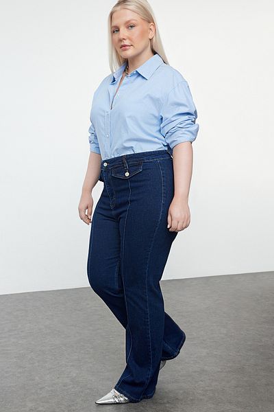 Trendyol Curve Sötétkék nagy méretű farmernadrág magas derékkal és zsebekkel - spanyol láb