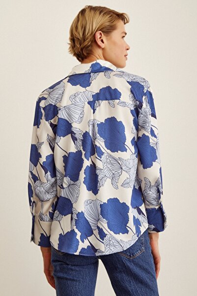 Never more Cămașă din satin cu decolteu în V