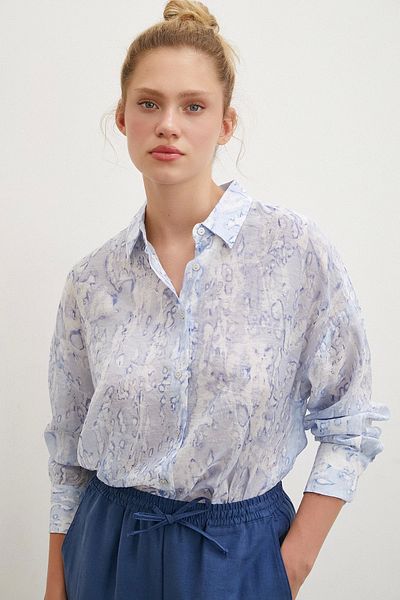 Never more Cămașă albastră cu model picături
