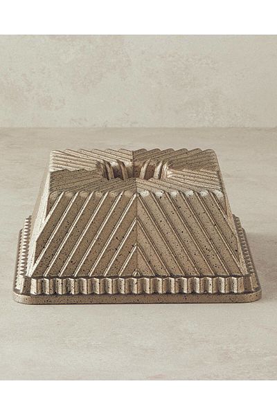 English Home Patisserie Square Cake Mold - Gold/Silver Casting