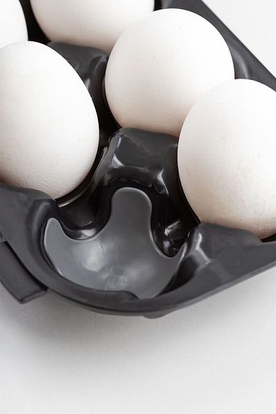 Porsima L-00628 حاوية تخزين البيض لثلاجة البيض المكونة من 12 حجرة مع غطاء - أسود أنثراسايت