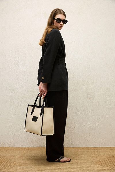 Manuka Schwarze große Tasche aus natürlichem Canvas