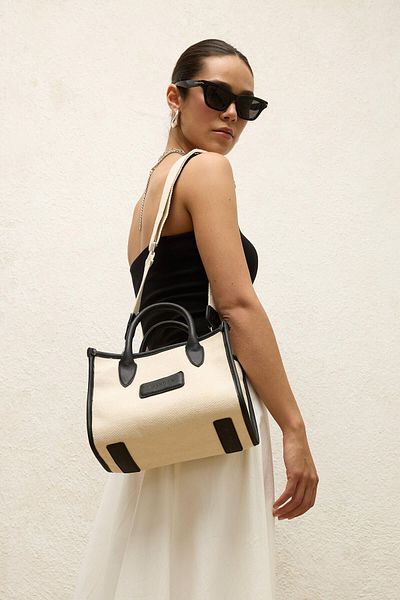 Manuka NATURAL CANVAS MINI-TASCHE SCHWARZ