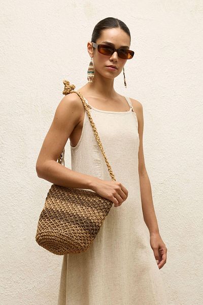 Manuka Mini-Tasche aus natürlichem Stroh – gestreift