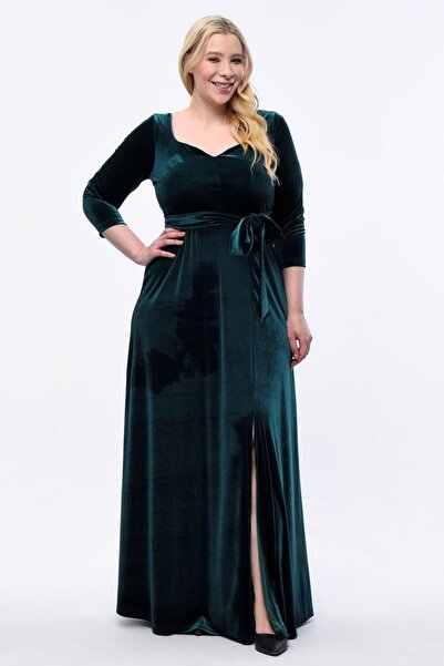 KIRIŞIK فستان سهرة مخملي بفتحة