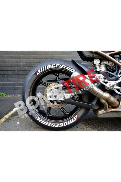 bombtire ملصقات دراجة نارية بيضاء من بريستون - 4 قطع، 2.5 سم، حروف مطاطية، صناعة أمريكية ®