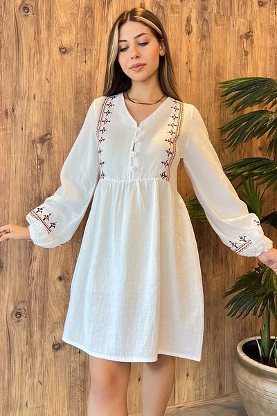 GÜLSELİ Rochie crem cu detaliu broderie - nasturi frontali