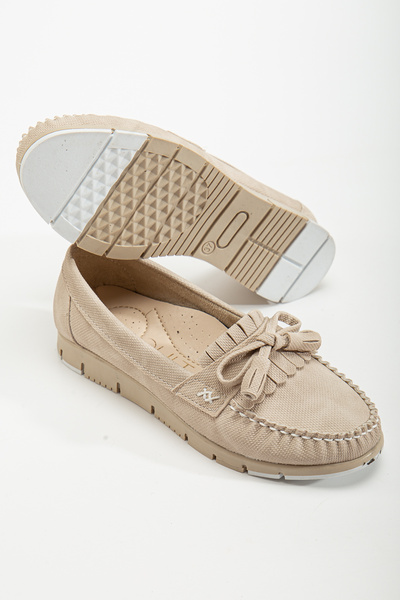 GULT راقصة الباليه النسائية