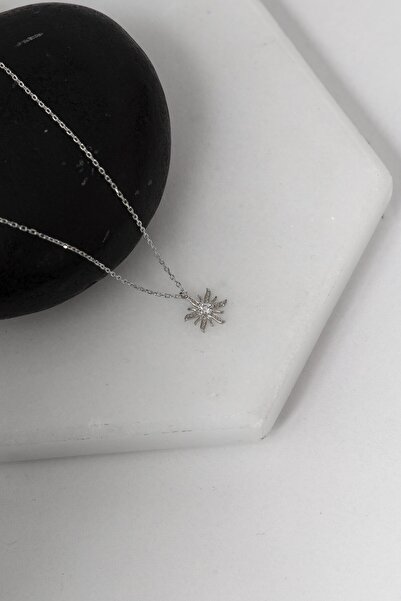 klas gümüş Gümüş Zirkon Taşlı Minimal Güneş Rodaj Kolye