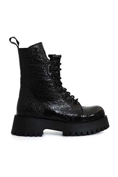 Platin Siyah Rugan Deri Kadın Postal