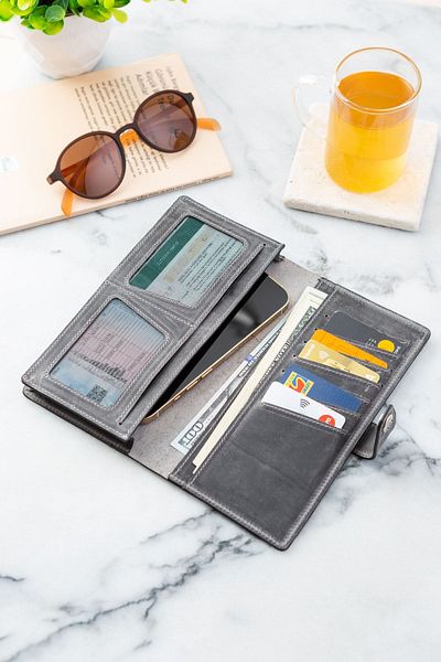 Conceria Pelle Genuine Leather Italian Model Long Wallet & Phone Holder