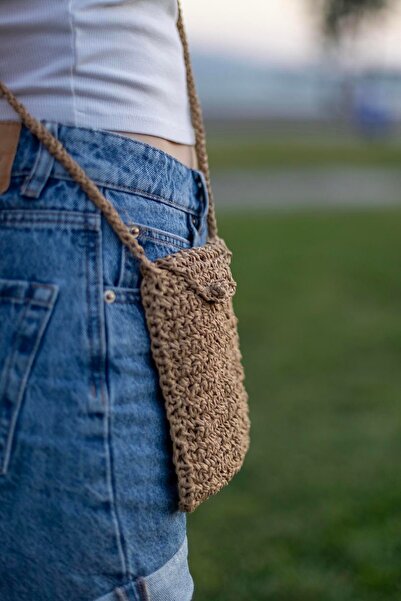 Hipnoz Medya ve Sanat Hand Knitted Paper Rope Handmade Phone Bag Handmade Straw Color Unlined