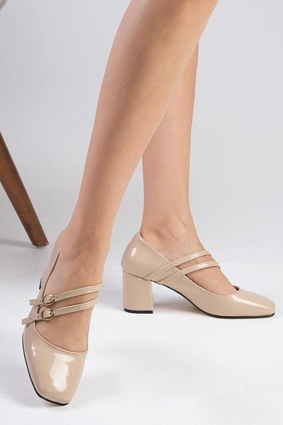 Mio Gusto Beatrice - Nude Colored Patent Leather Blunt Toe Women's Heeled Shoes