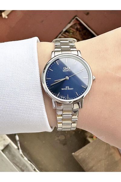 Q&Q White Striped Silver Metal Band Thin Bezel Dial Analog Wrist Watch