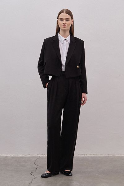 Mathilda By Çiğdem Bilici Set de pantaloni Palazzo Crop Jacket cu nasturi aurii pentru femei