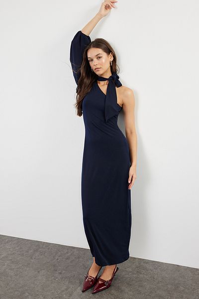 Trendyol Collection Sötétkék testhezálló kötött ruha rugalmas anyaggal - sima sálrészlet TWOAW25EL00407