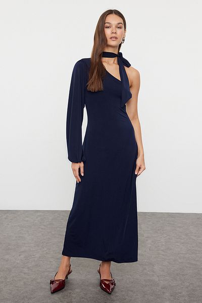 Trendyol Collection Sötétkék testhezálló kötött ruha rugalmas anyaggal - sima sálrészlet TWOAW25EL00407