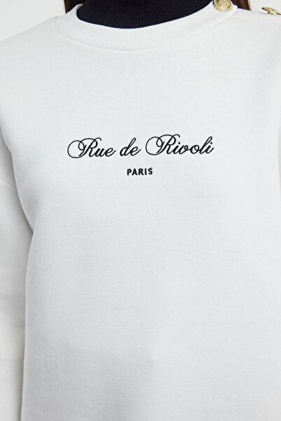 Trendyol Collection Ecru Slogan vyšívaná fleecová mikina - detail na knoflík, uvnitř silná TWOAW25SW00015