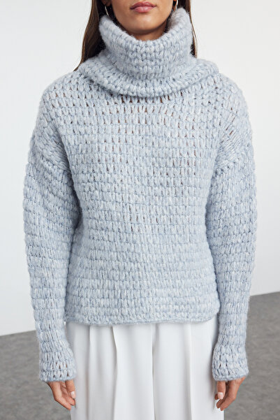 Trendyol Collection Světle modrý široký rolák s měkkou texturou svetr TWOAW25KZ00299