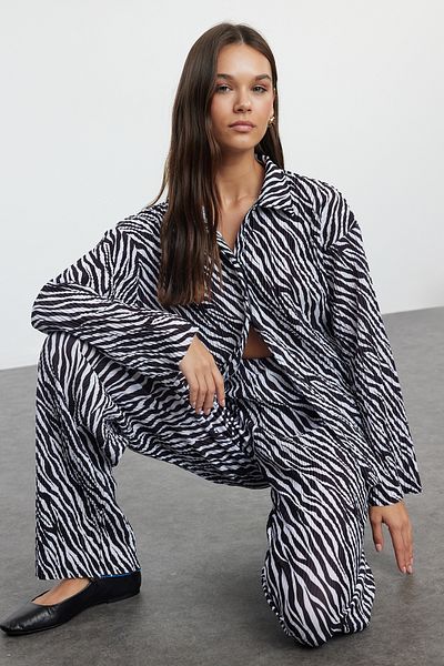 Trendyol Collection Flexible Knitted Pleat Set -OversizeCut, Multicolor, Printed Twoaw25au00093