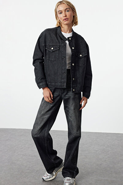 Trendyol Collection Oversize antracitová džínová bunda – převažující límec, TWOAW25CE00020