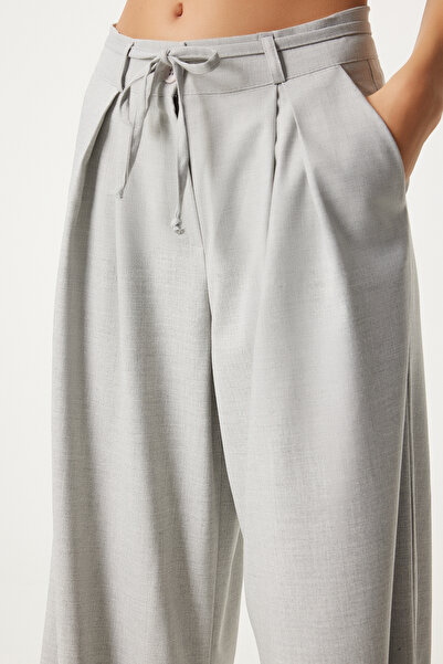 Happiness İstanbul Dámské šedé kalhoty s vysokým pasem a páskem - FN03280