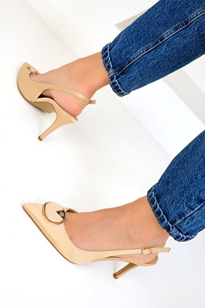 SOHO Bézs szatén klasszikus sarkú cipő - 19475