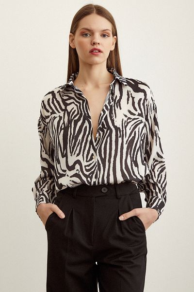 Never more Zebra Pattern V-Neck Satin Shirt